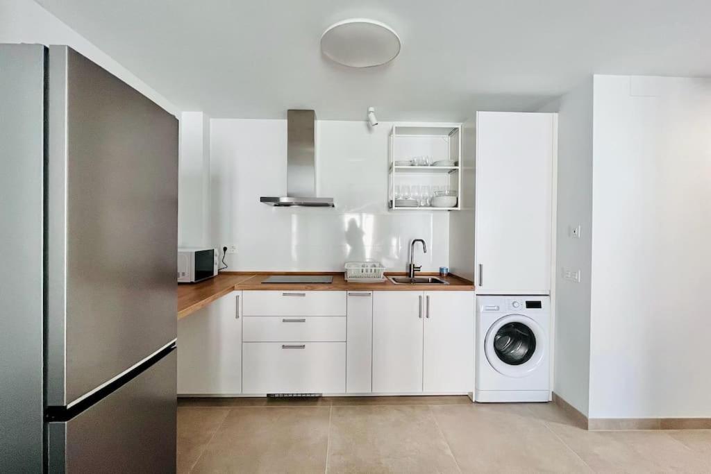 Lovely Apartment Close By City Center Málaga Exterior foto